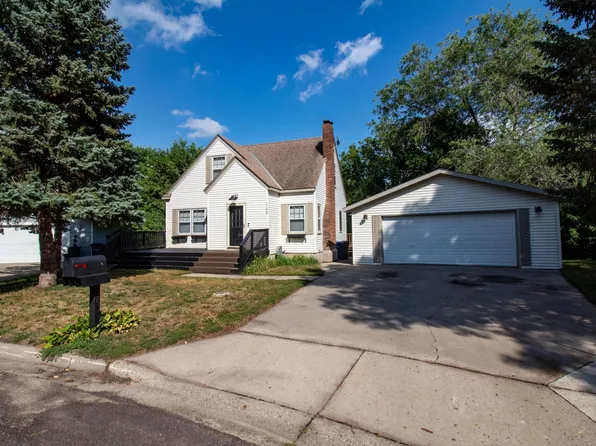 1136 Calvin Cir, Fergus Falls, MN 56537