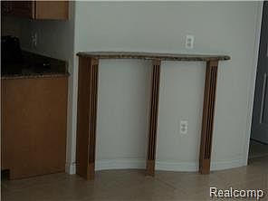 4th image of 23 Seabreeze Dr