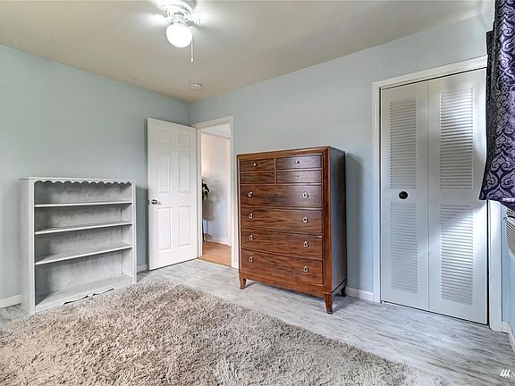 3rd image of 3509 S Ainsworth Ave