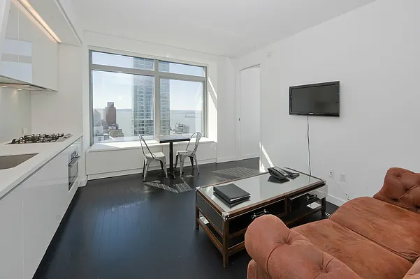 Rented by Keller Williams NYC | media 47