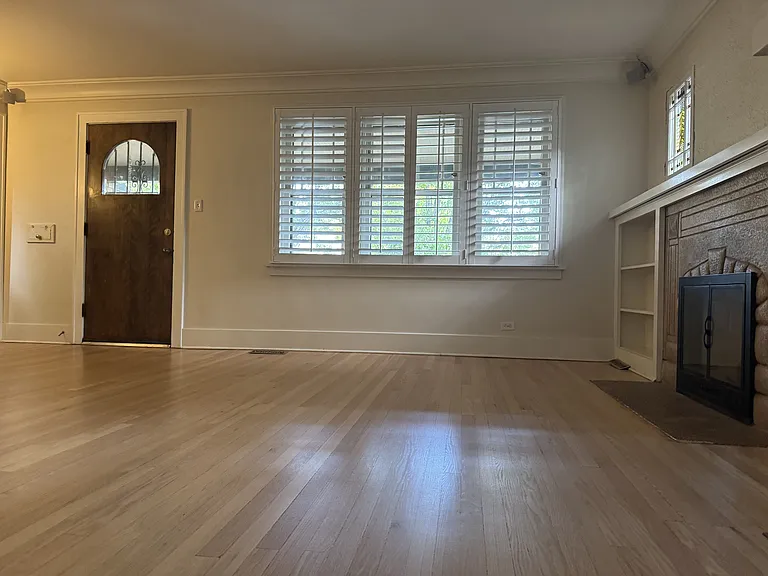 765 S Emerson St — Photo 2