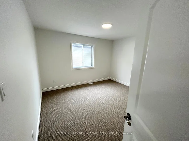 201 Roy McDonald Dr #UPPER — Photo 12