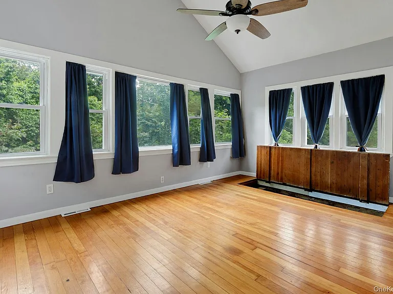 15 Schuyler Rd — Photo 11