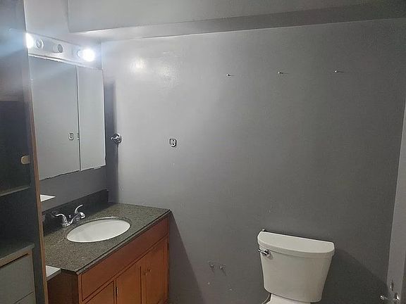 3rd image of 5269 Washington St #A