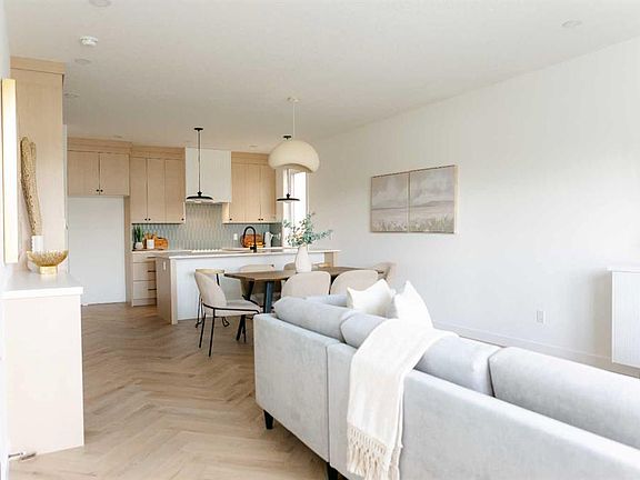 4th image of 1524 S 29th Ave SW #4