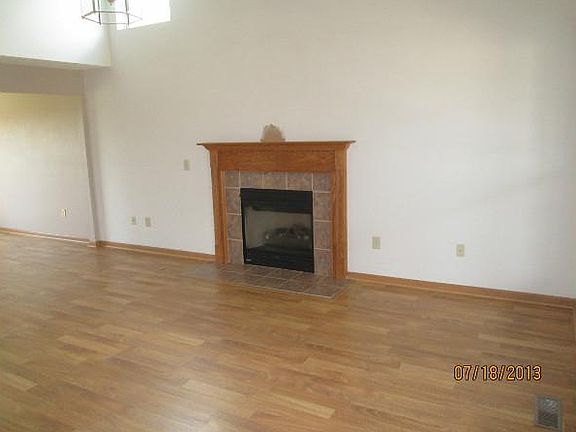 2nd image of 1294 Pearl Ct