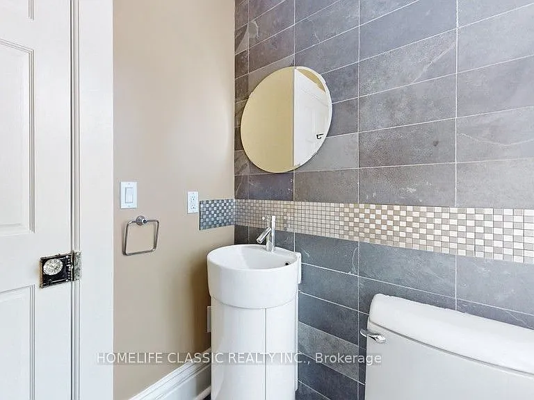 104 John St — Photo 20