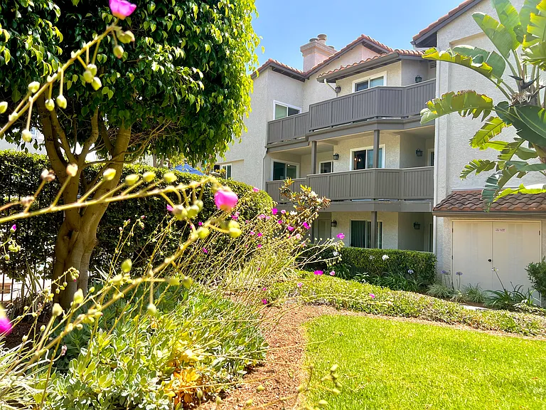 50 Corniche Dr #G — Photo 46