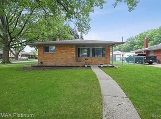 20208 Valera St, Saint Clair Shores, MI