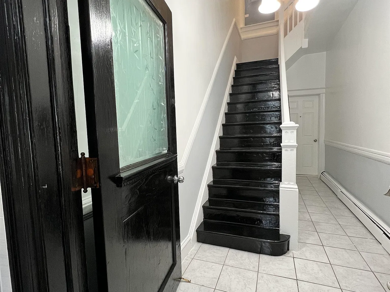 4 bed, 1.0 bath, $3,300 — Photo 4