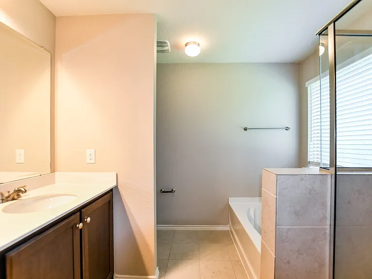 4713 Joshua Dr — Photo 9