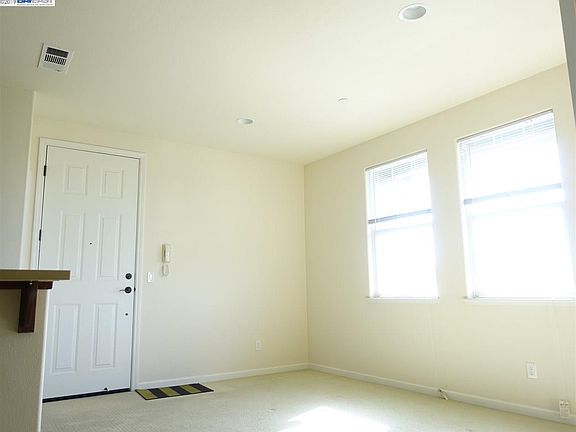 4th image of 30825 Union City Blvd