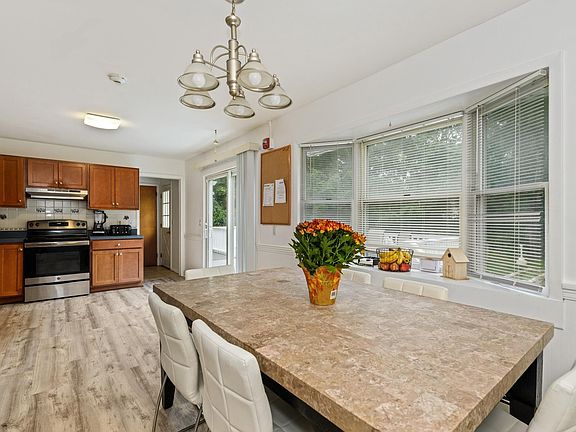 4th image of 5 Terrace Dr