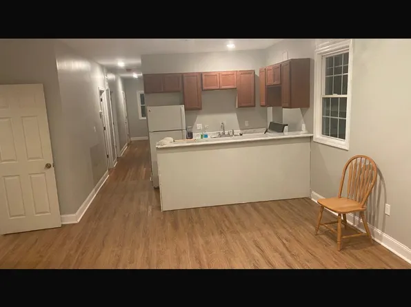 142 Chestnut Ave, Waterbury, CT 06710