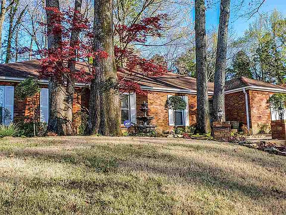 2nd image of 2970 Woffington Ln