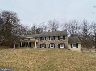 9 Fox Valley Ln, Glen Mills, PA 19342