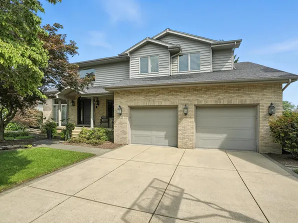 1621 Sea Breeze Ct, Munster, IN 46321