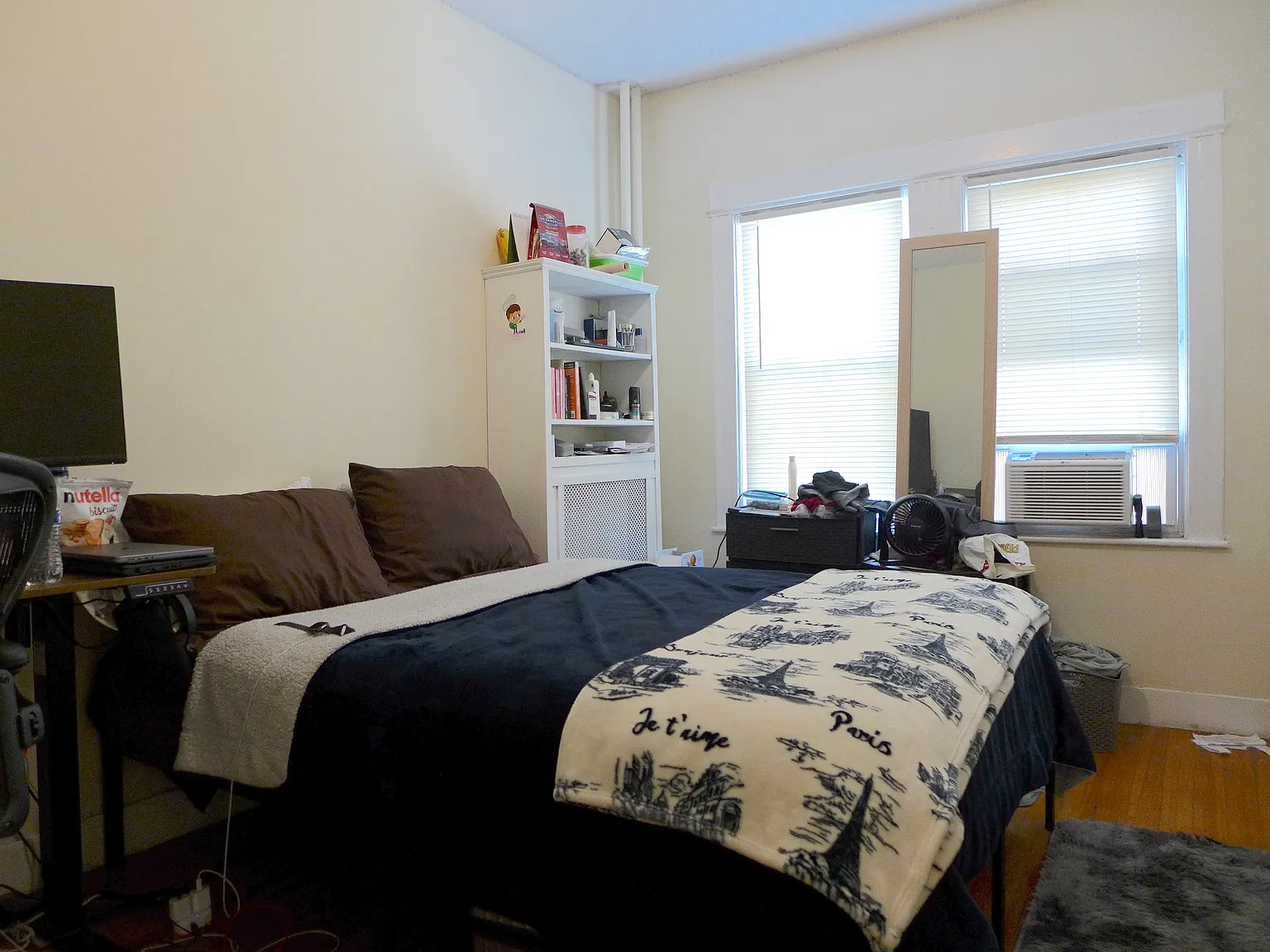 4 bed, 1.5 bath, 9999 sqft, $4,700 — Photo 4