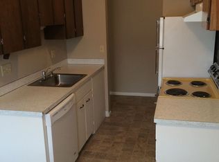 235 Canyon Dr APT 21, Prosser, WA 99350