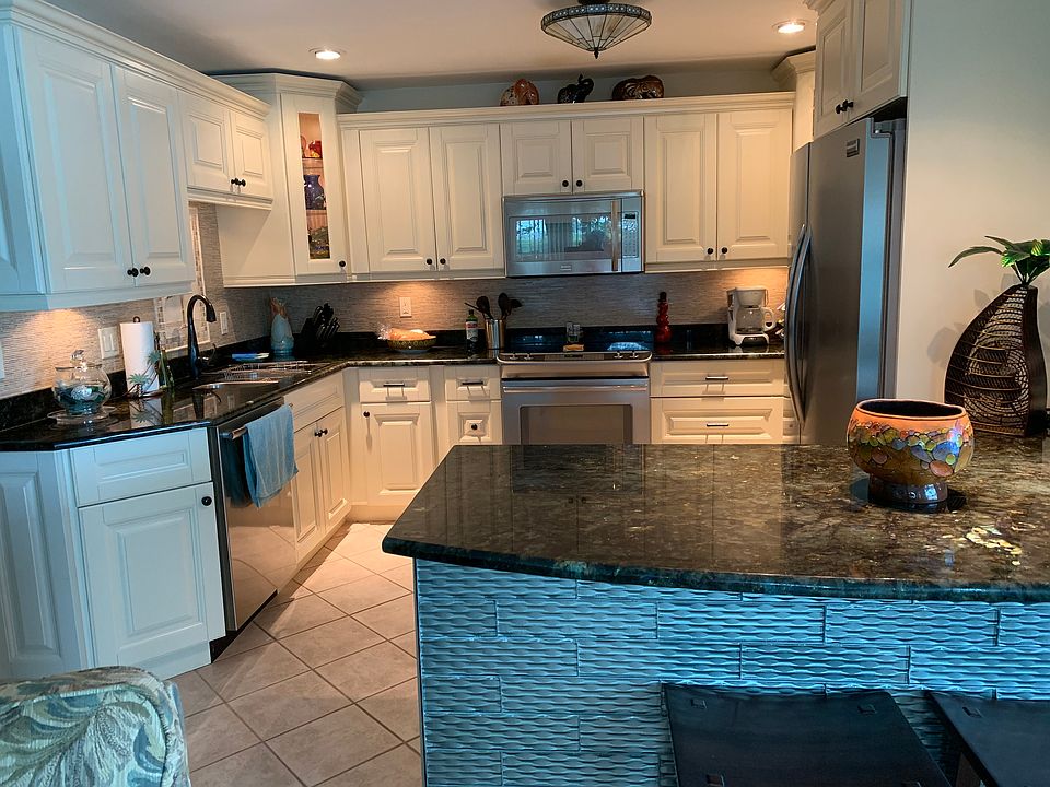 Gourmet Kitchen