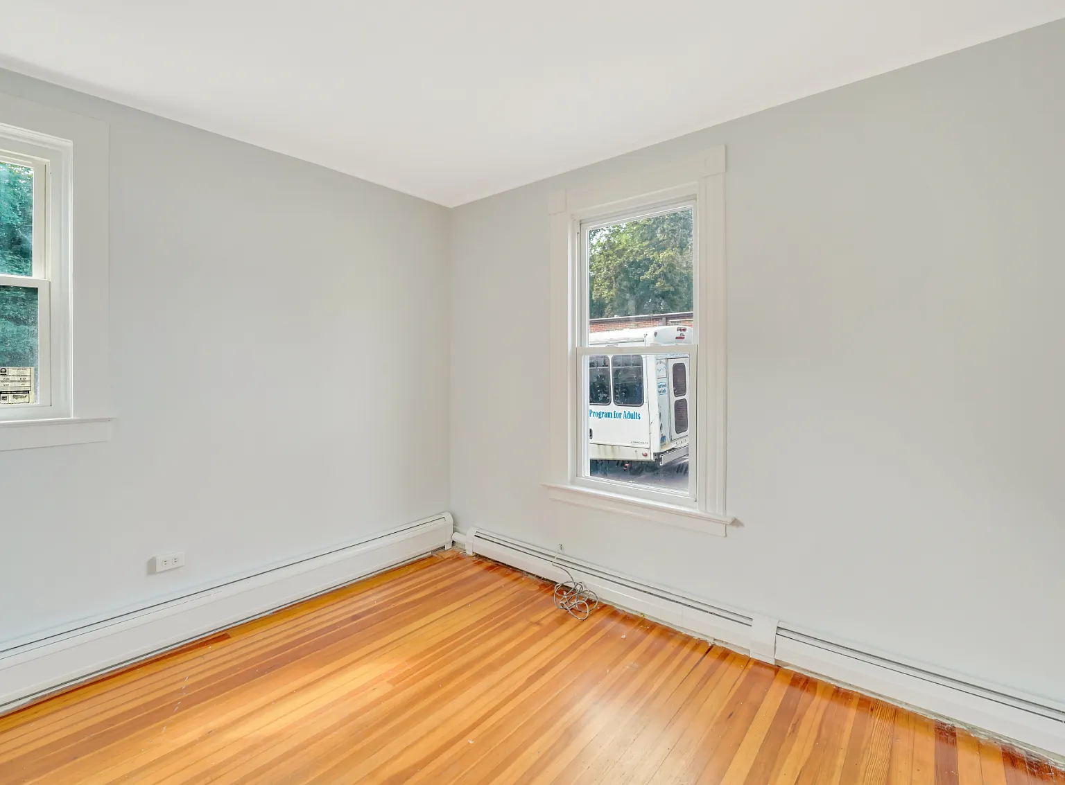 2 bed, 1000 sqft, $1,600 — Photo 4