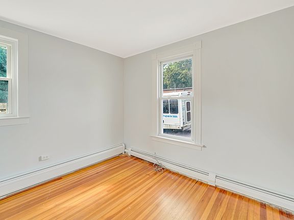 4th image of 233 S Whitney St