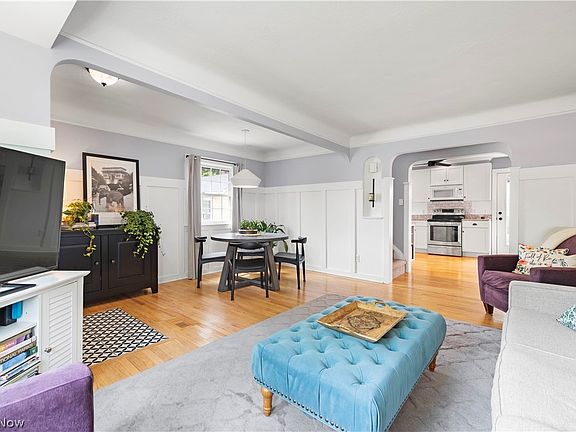 5th image of 464 Parkside Dr