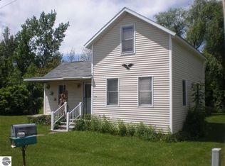 114 Rivershore Dr, Elk Rapids, MI 49629