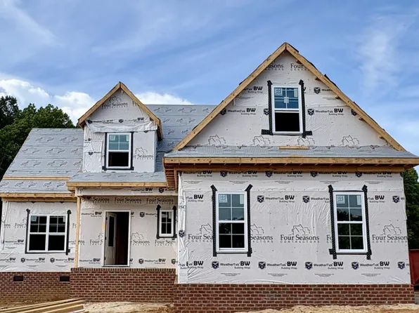 7376 Huckleberry Dr, Spring Hope, NC 27882