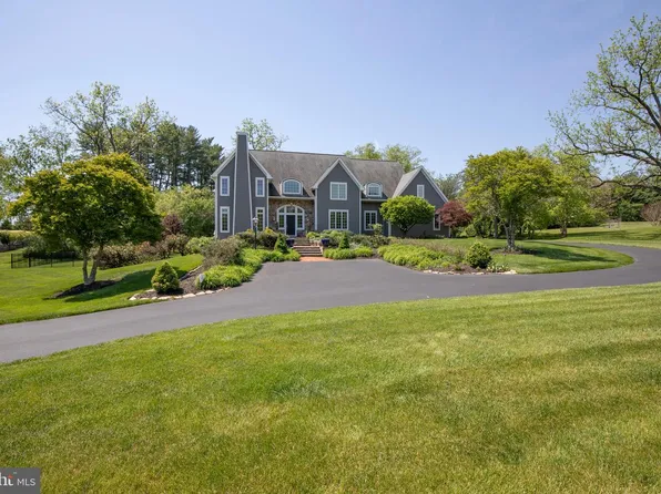 2840 Ashton Ct, Doylestown, PA 18902