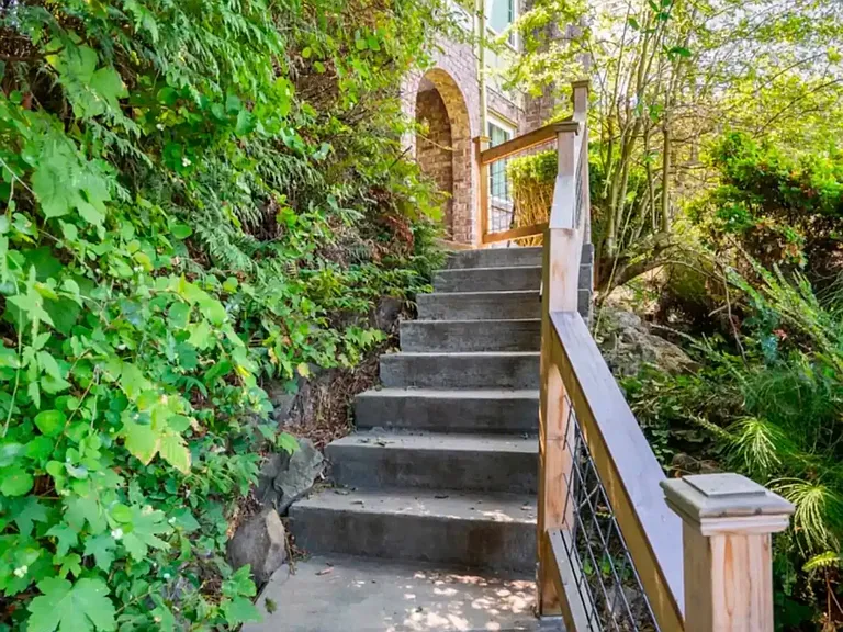 5723 SW Stevens St #A — Photo 3