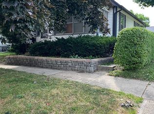 852 Bowditch Ave, Aurora, IL 60506