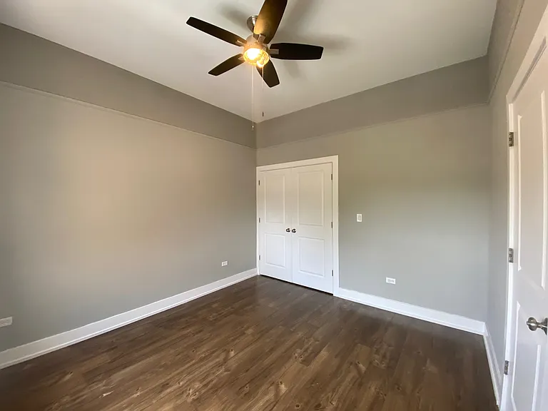 5911 N Northwest Hwy #205 — Photo 11