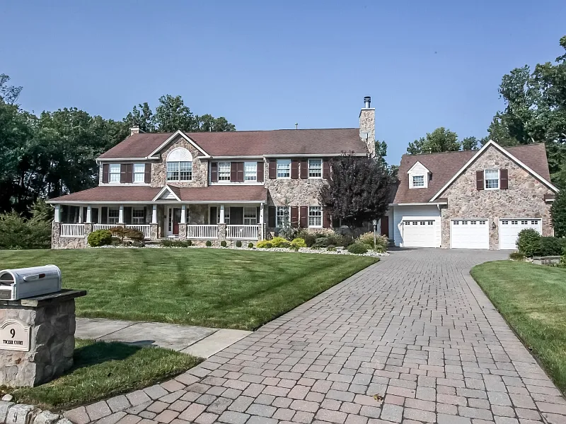 9 Tucker Ct photo 1