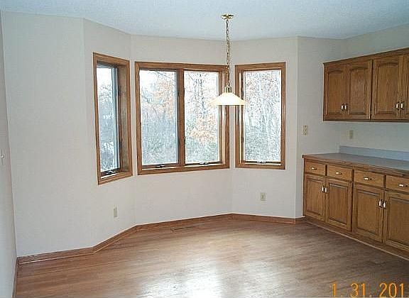 5th image of 210 Dahlia St