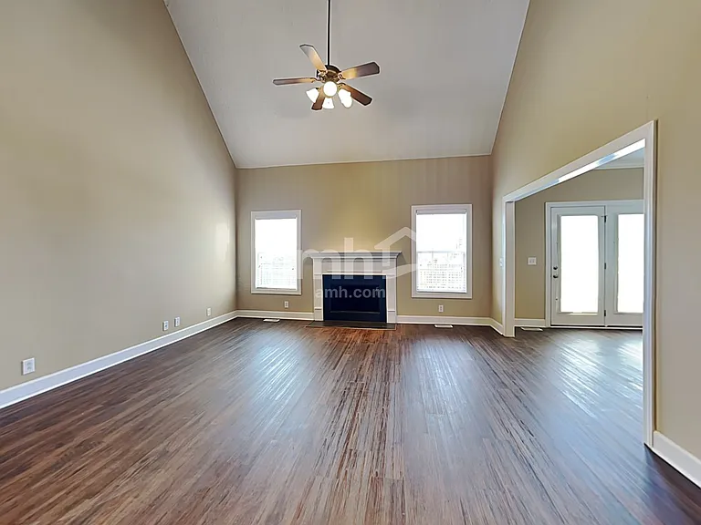 1802 Potters Ct — Photo 8