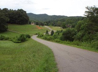 25 Porter Creek Dr, Franklin, NC 28734