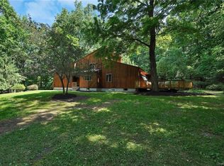 44 Chardavoyne Rd, Warwick, NY 10990