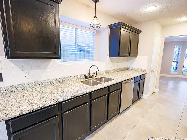 16307 Mulberry Run Ct — Photo 7