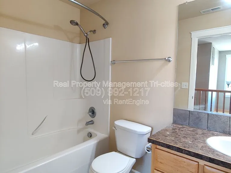 1642 Manchester St — Photo 15