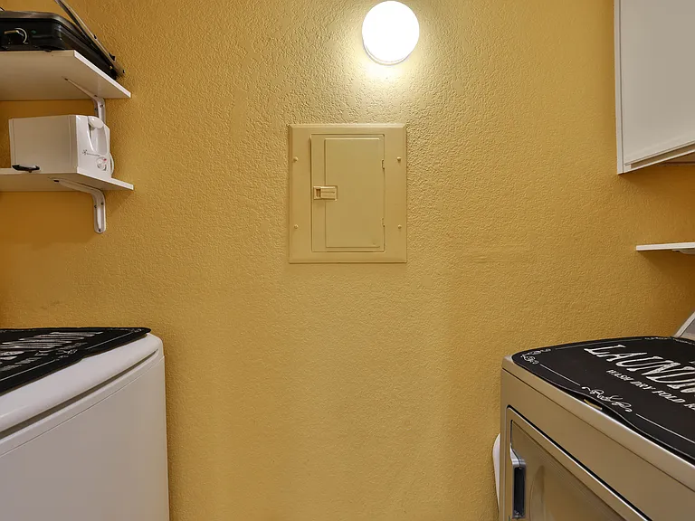 5924 Bridgeport Lake Way — Photo 10