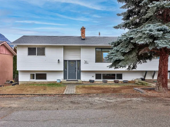 1754 Sheridan Dr, Kamloops, BC V2B 6A9