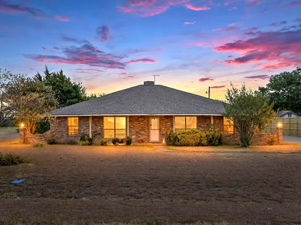 514 Sunflower St, Red Oak, TX 75154