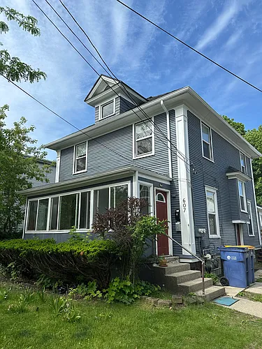 607 Fuller Ave SE Photo 1