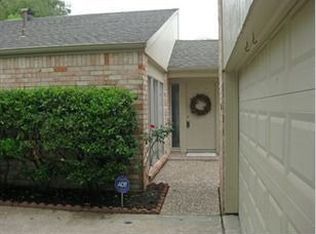 15811 Dunmoor Dr, Houston, TX 77059