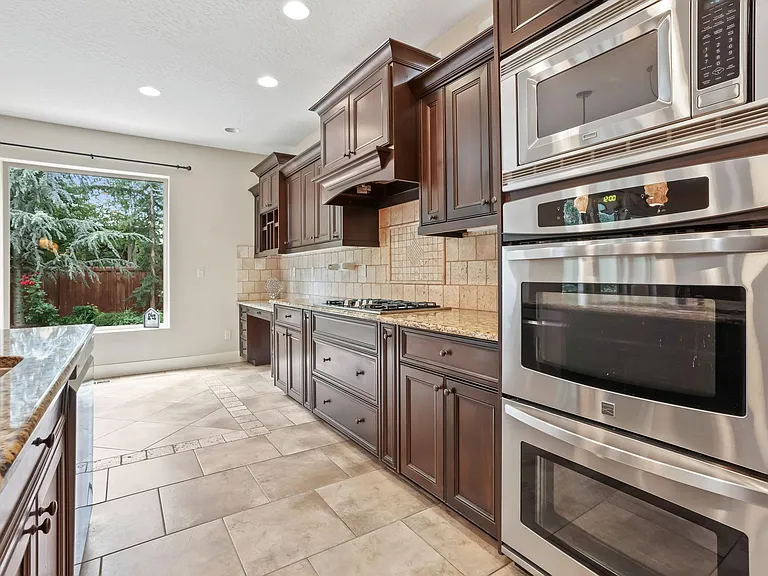 755 E Pasacana St — Photo 12