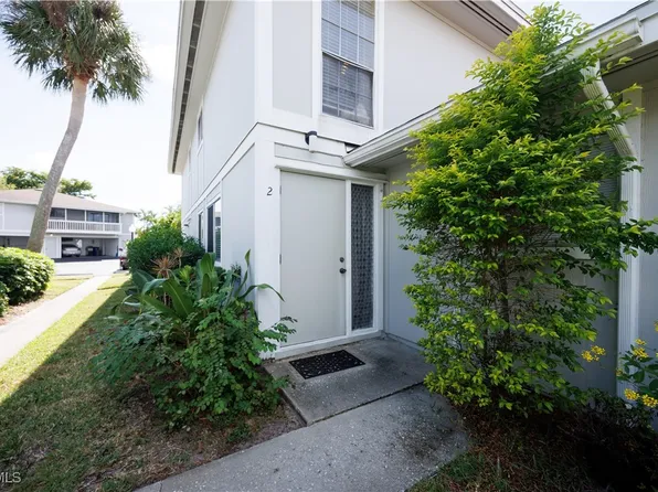 3291 Royal Canadian Trce APT 2, Fort Myers, FL 33907