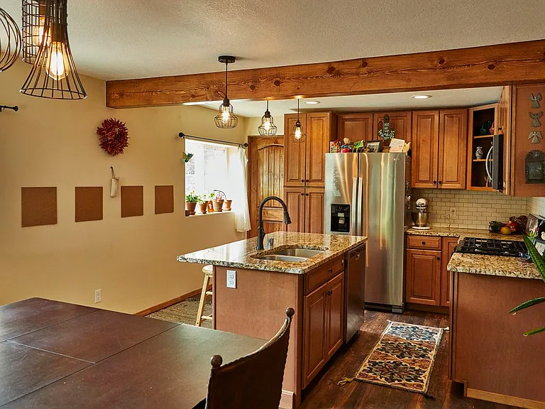 127 Oakley Ln — Photo 15