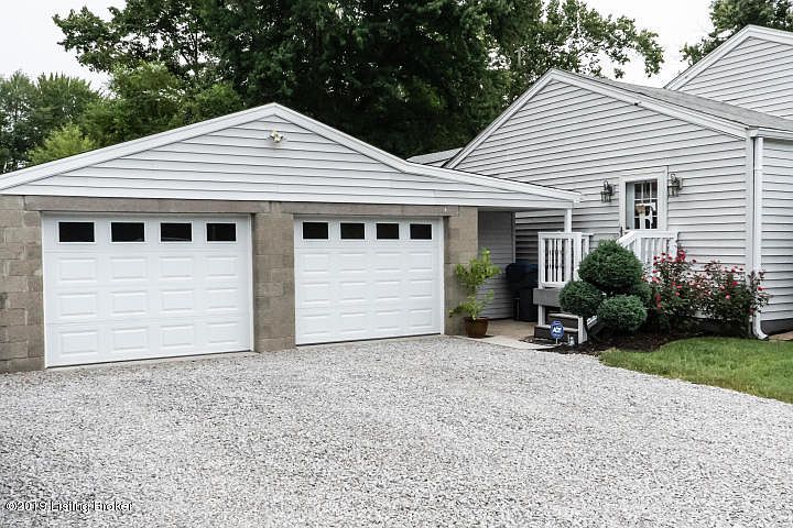 2nd image of 9734 Mason Ln