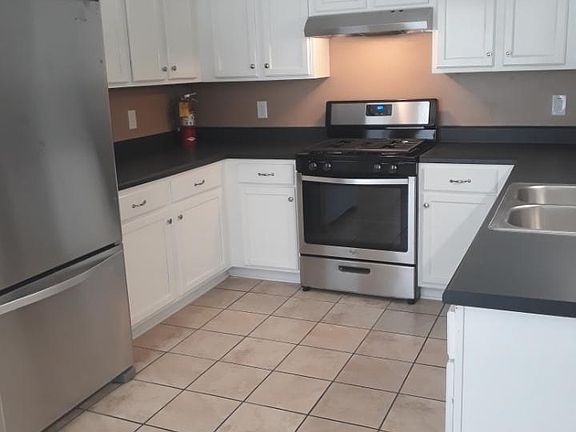 2nd image of 501 W Wright St #A